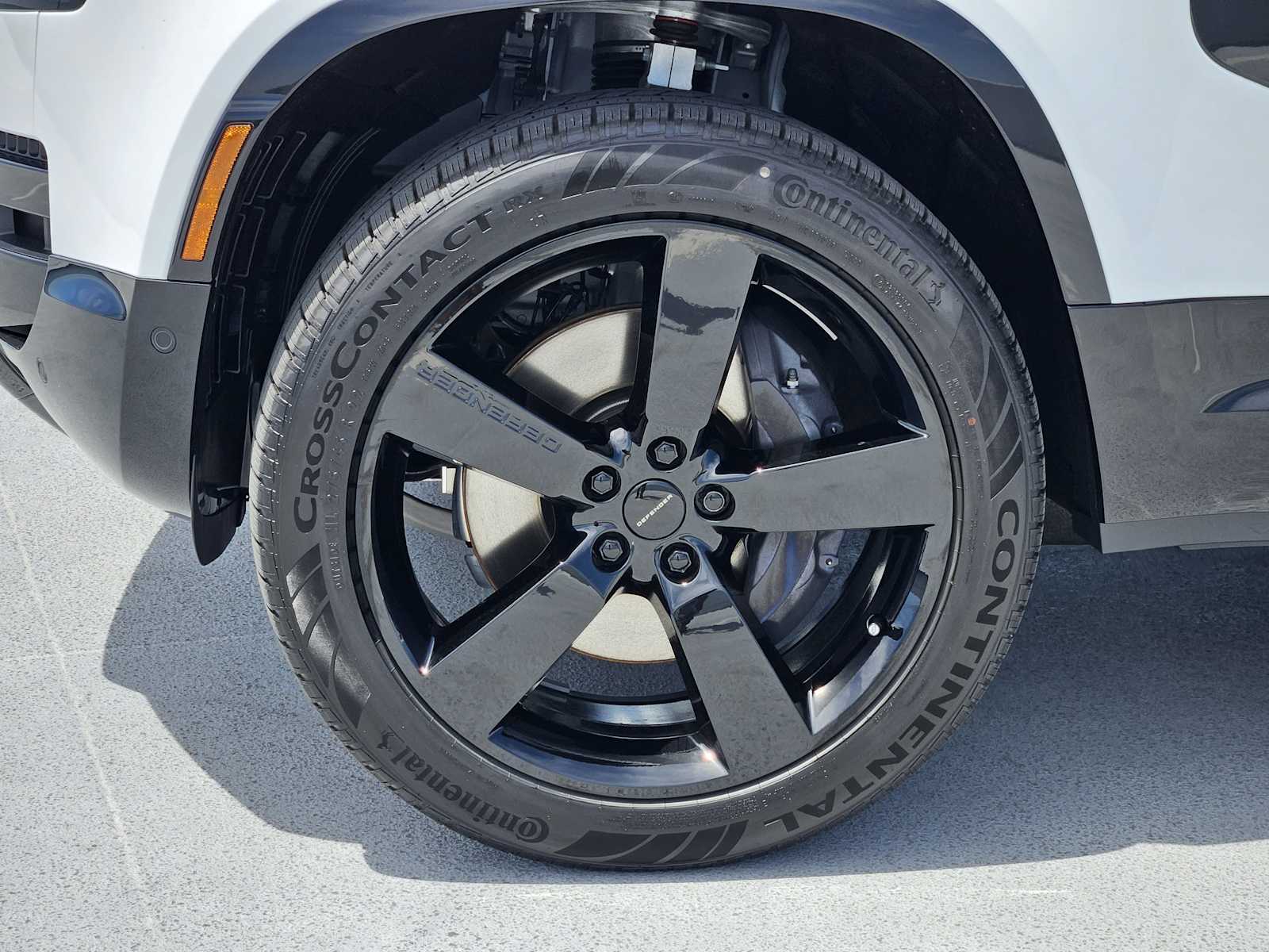 New 2026 FUJI WHITE Land Rover X-Dynamic SE image 10