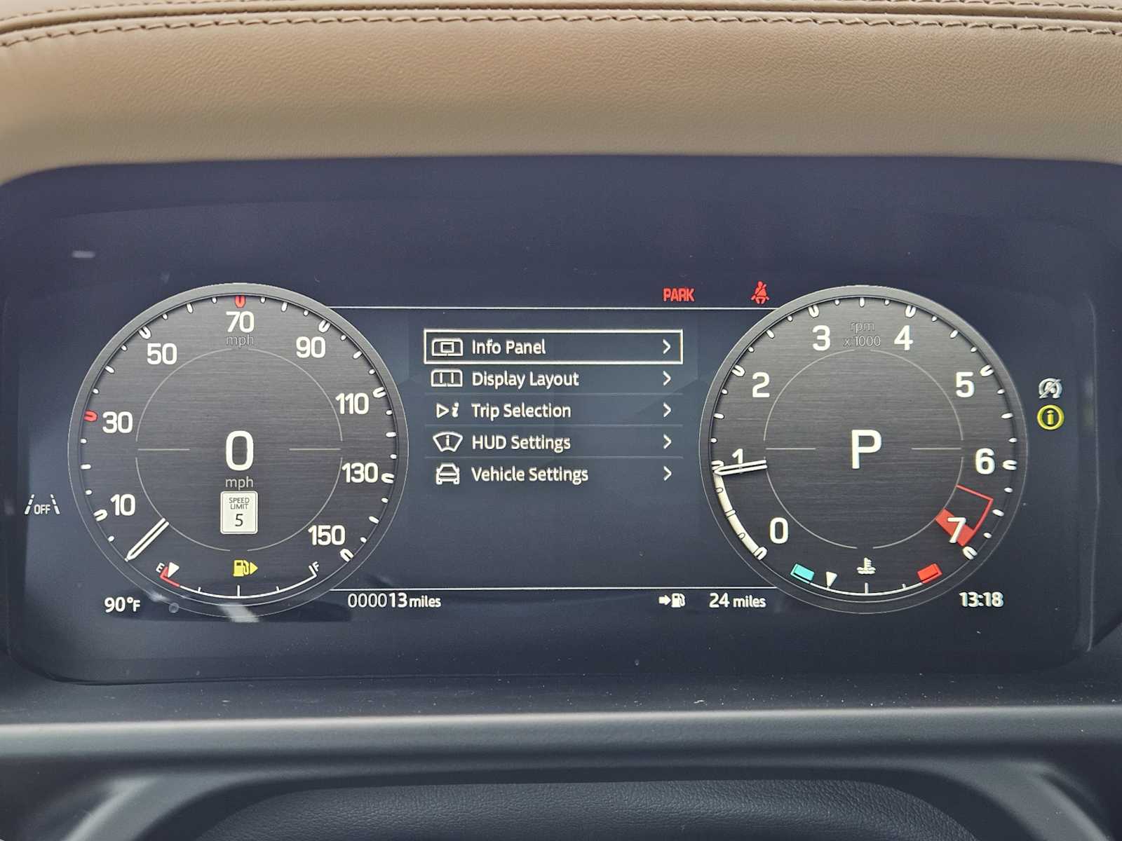 New 2026 FUJI WHITE Land Rover X-Dynamic SE image 15