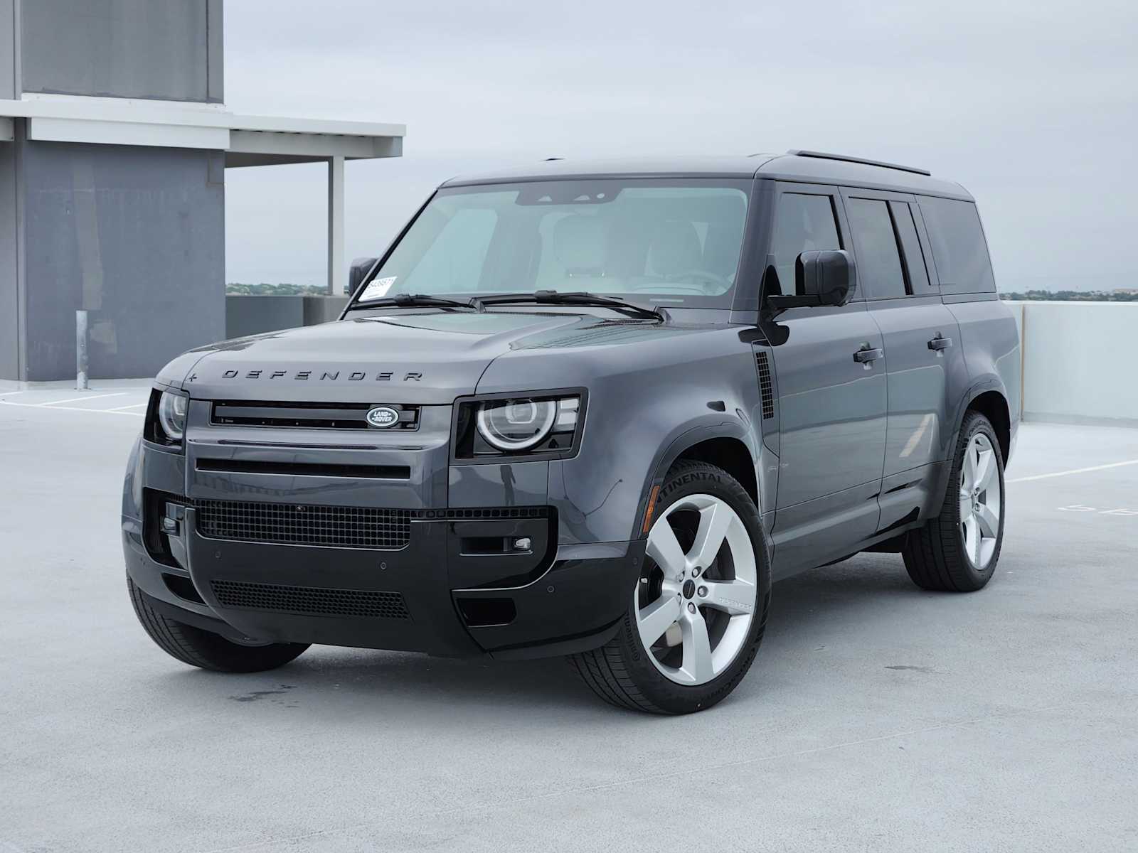 2026 Land Rover Defender X-Dynamic SE