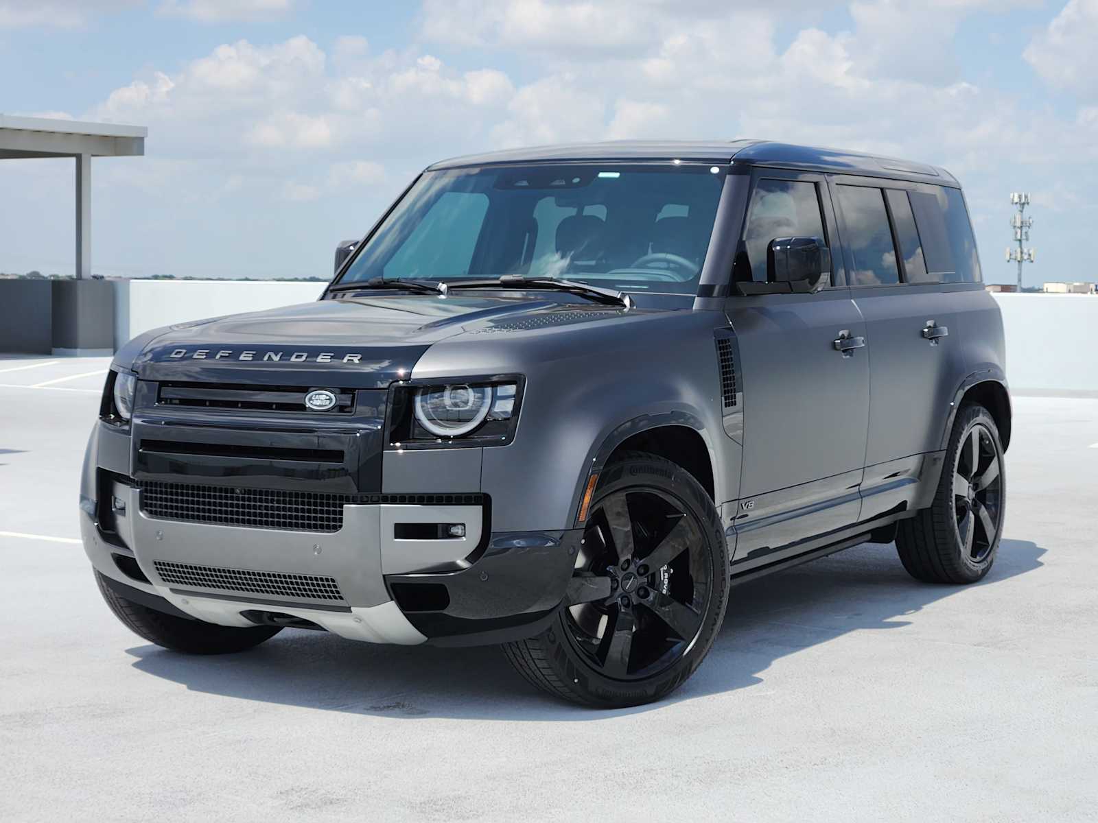 2026 Land Rover Defender V8