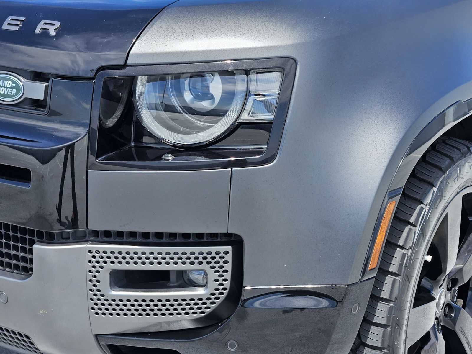 Certified Used 2025 Carpathian Grey Premium Metallic Land Rover V8 image 8