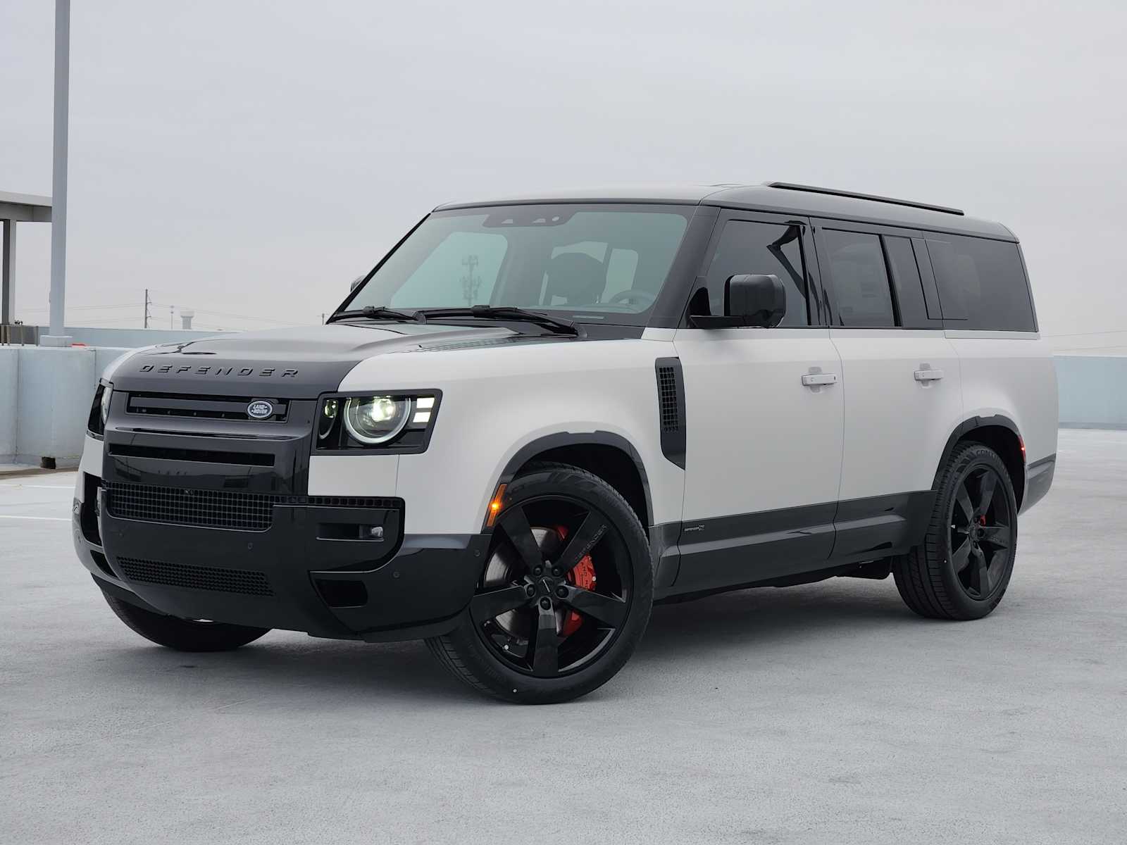 EPIC NEW LAND ROVER DEFENDER 本　希少　未使用 EPIC NEW LAND ROVER DEFENDER 本 希少 未使用 EPIC NEW LAND ROVER