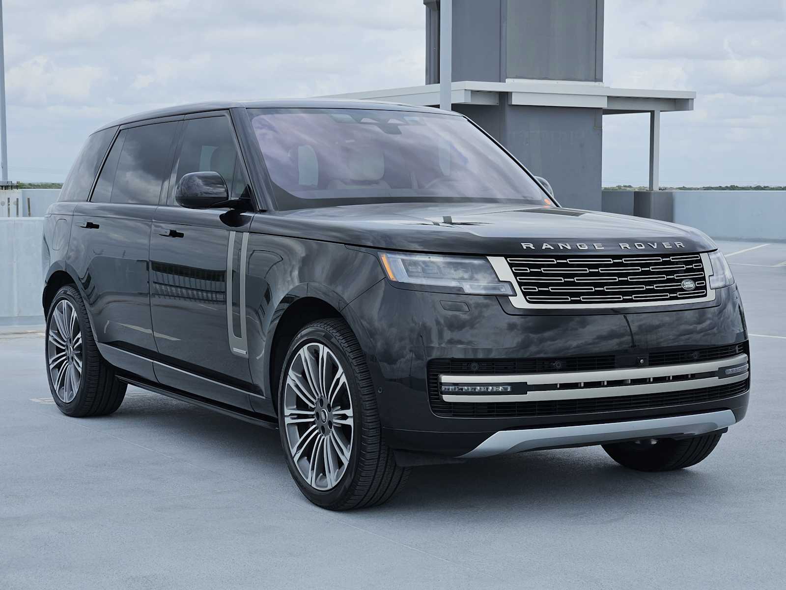 View vehicle photo 3