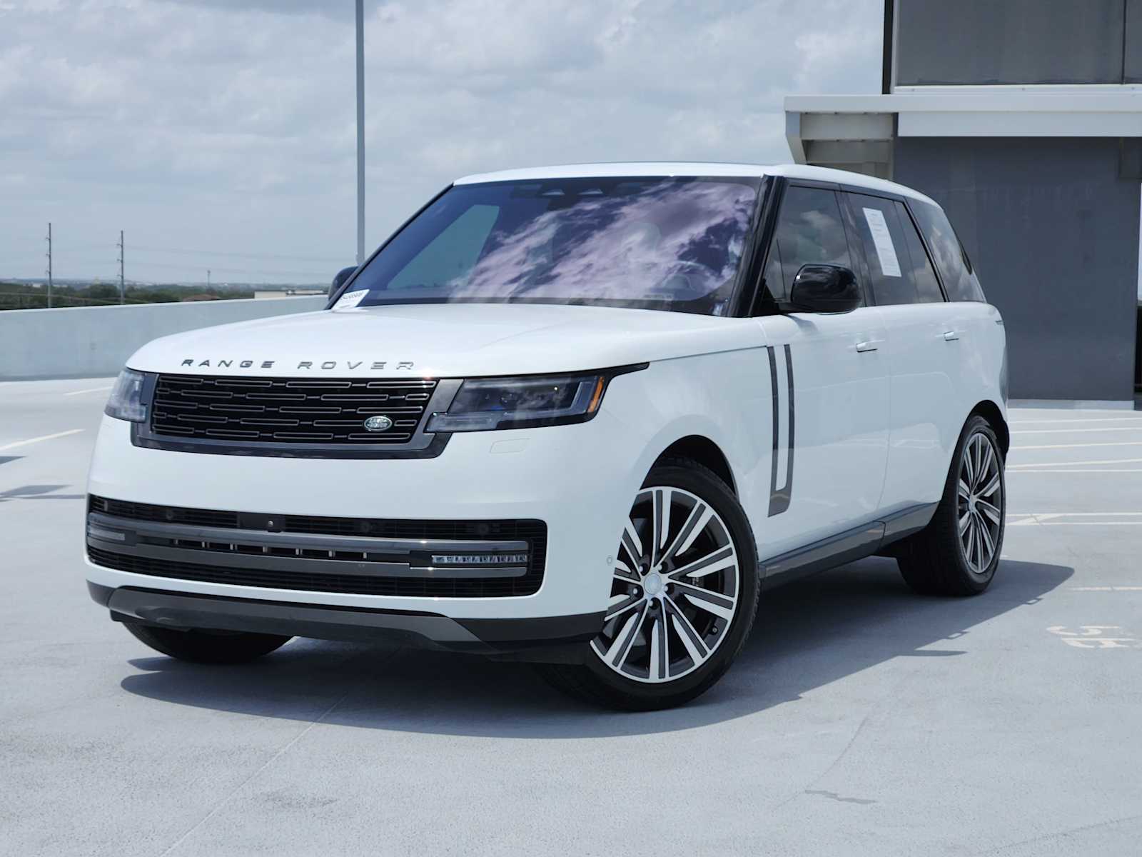 Fuji White 2023 Land Rover Range Rover SUV / Crossover All-Wheel Drive 8-Speed Automatic