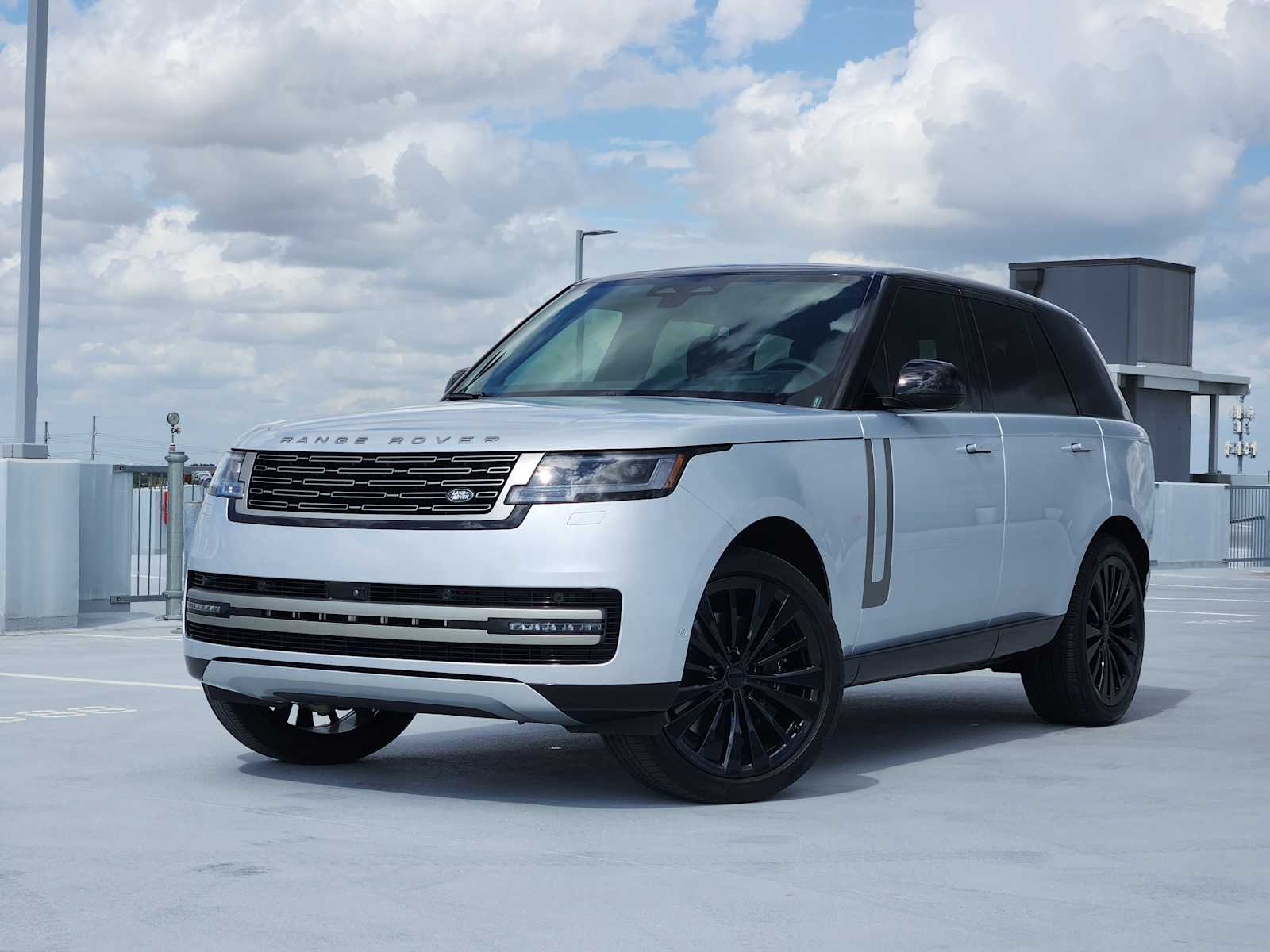 Hakuba Silver Metallic 2025 Land Rover Range Rover P530 SE AWD SUV / Crossover All-Wheel Drive 8-Speed Automatic