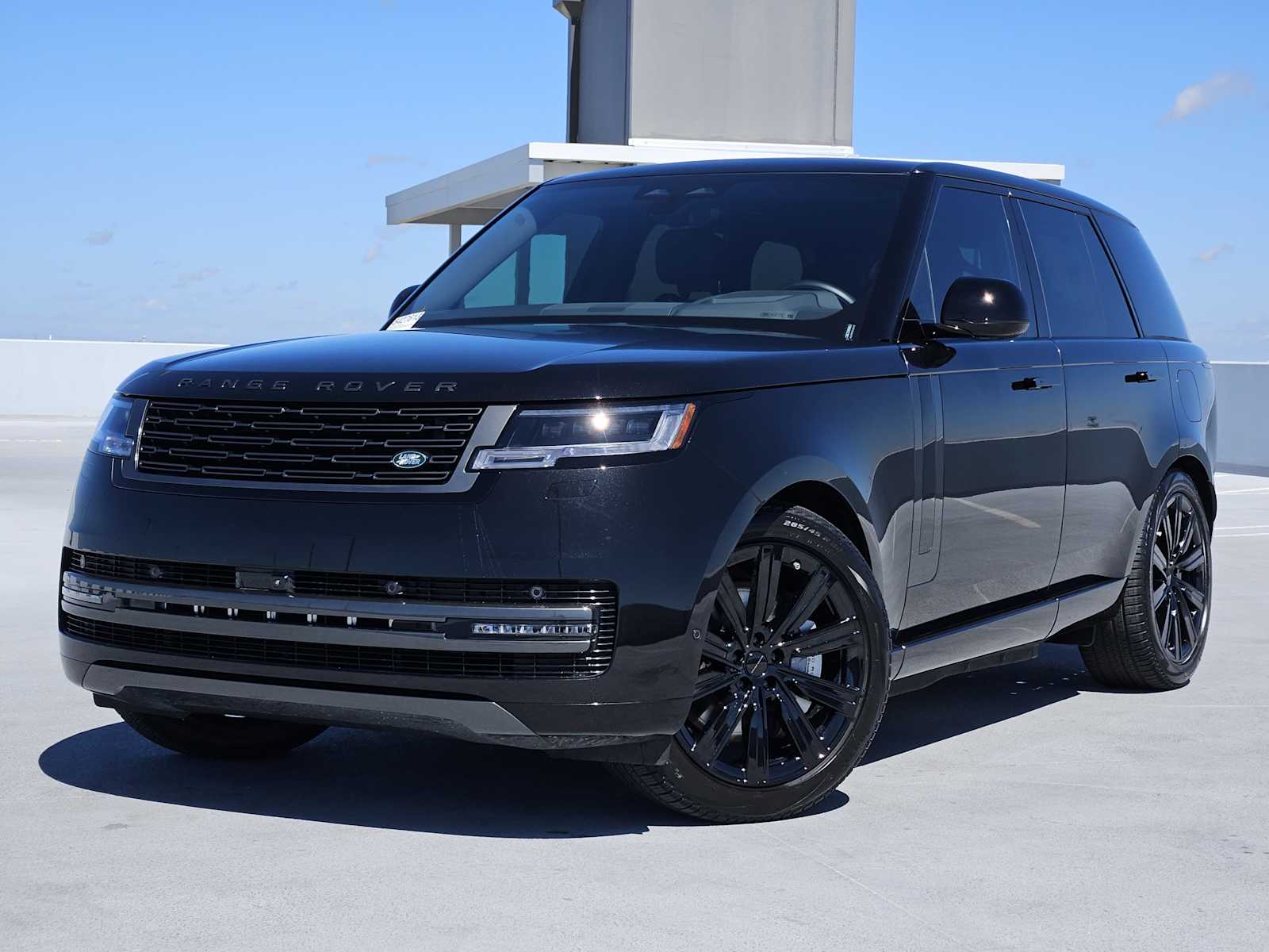 New 2026 Land Rover Range Rover SE Sport Utility in #5427613