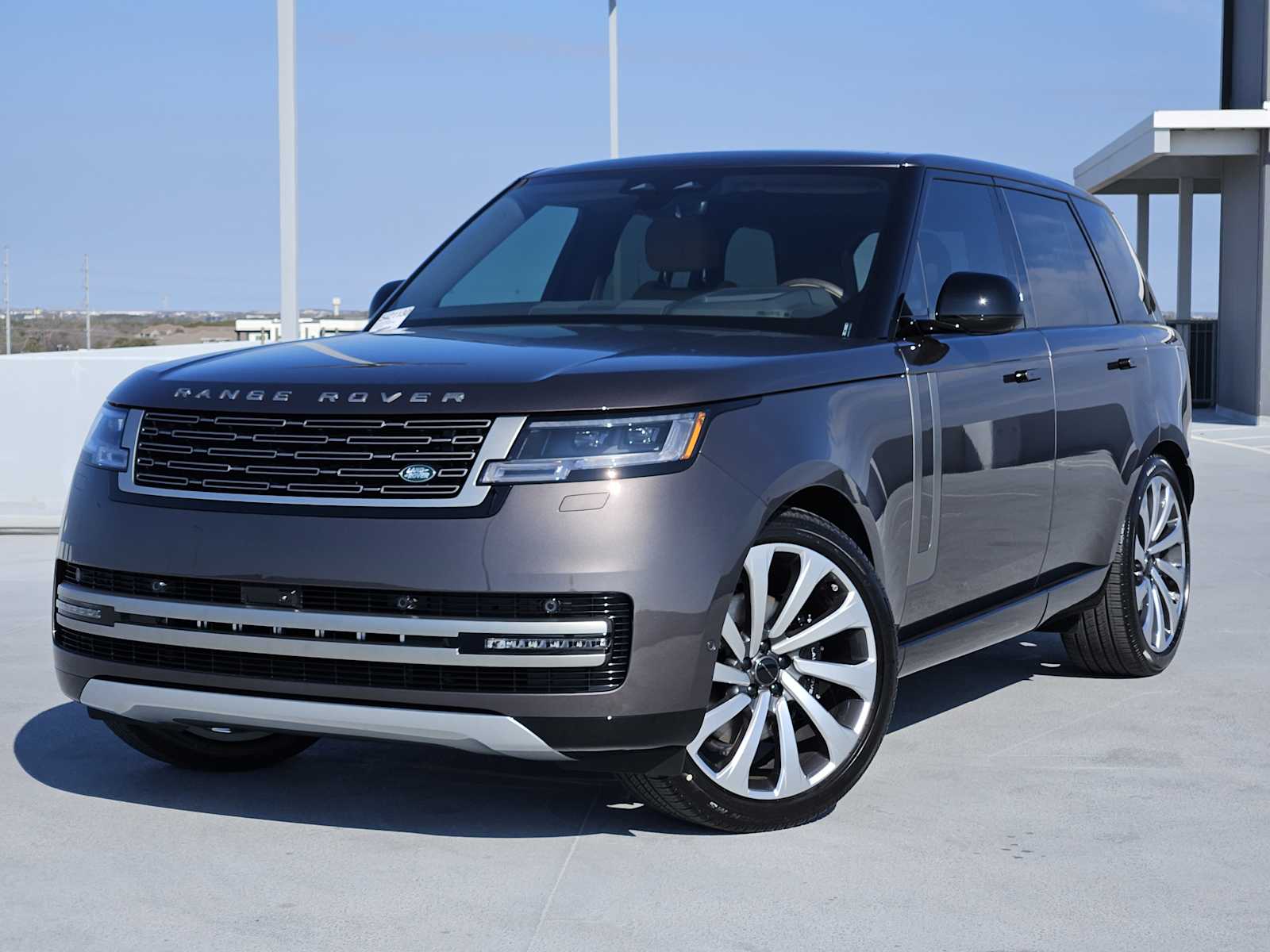 2026 Land Rover Range Rover SE
