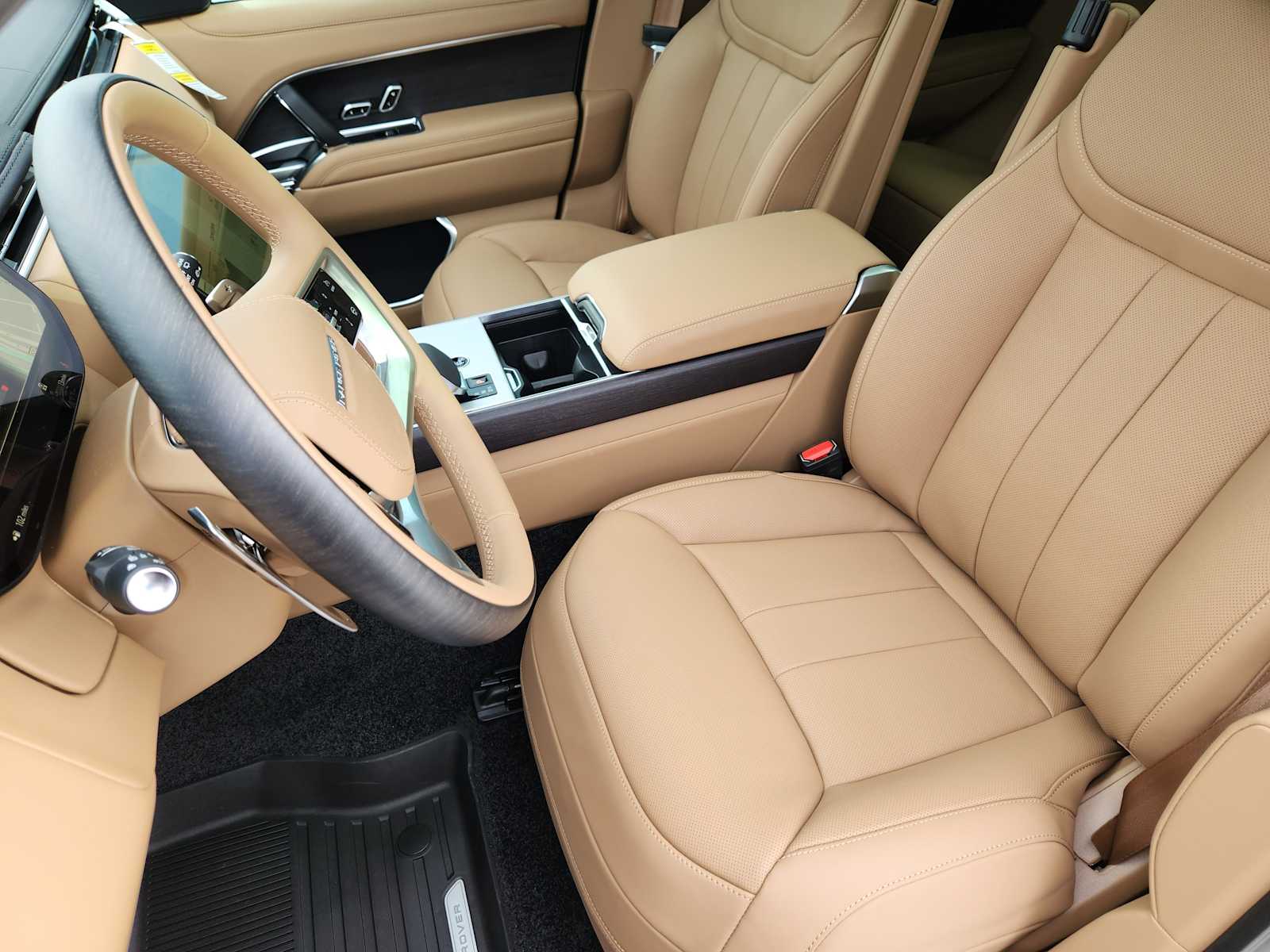 New 2026 CARPATHIAN GREY Land Rover SE image 11
