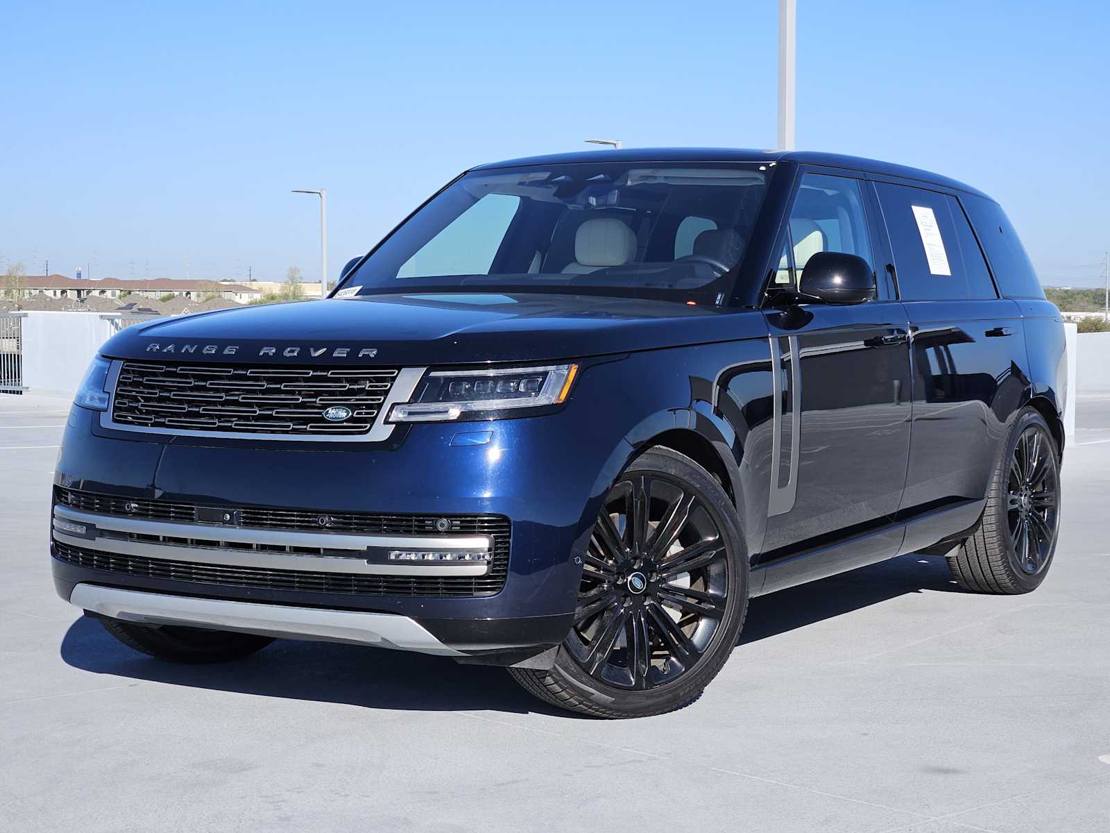 2023 Land Rover Range Rover P530 SE LWB AWD