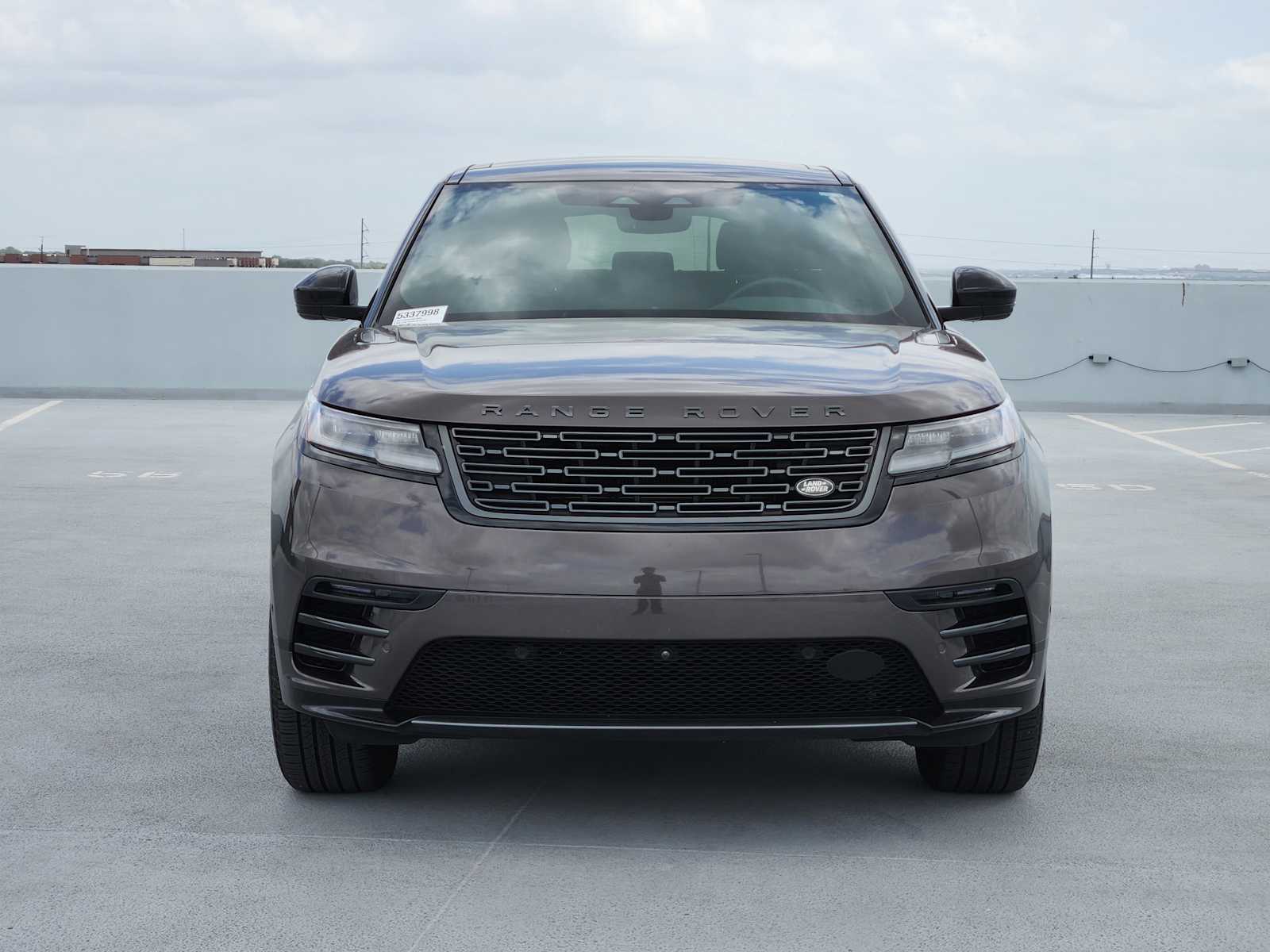 View vehicle photo 4