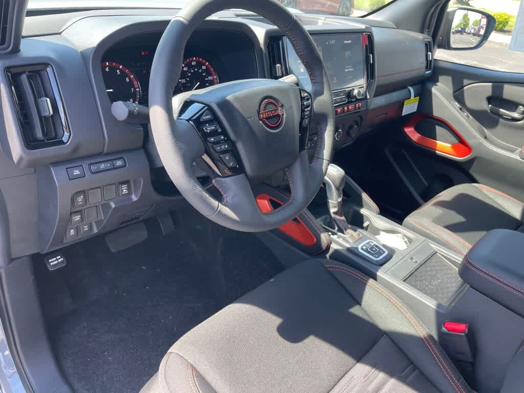 View vehicle photo 6