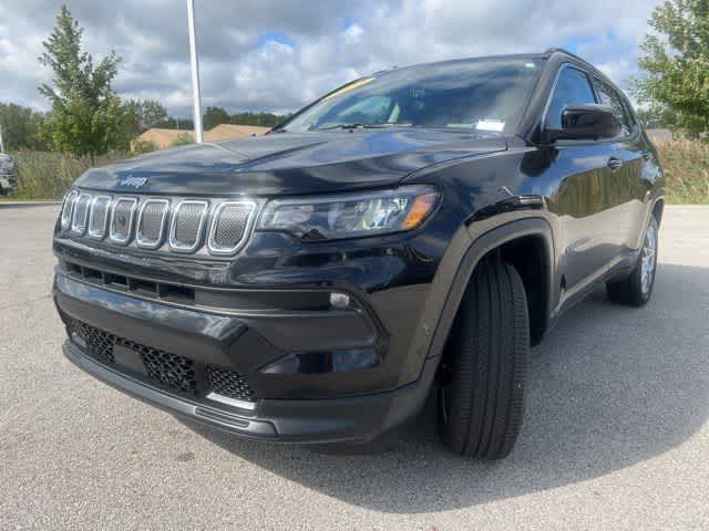 2022 Jeep Compass Latitude Lux 9