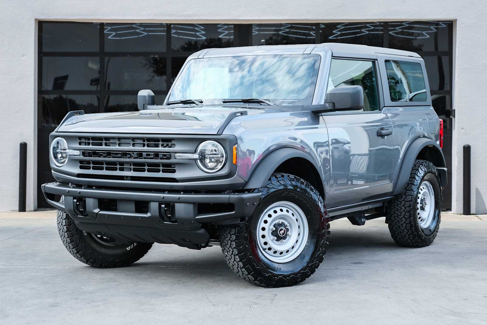 Carbonized Gray Metallic 2021 Ford Bronco SUV / Crossover Four-Wheel Drive 7-Speed Manual