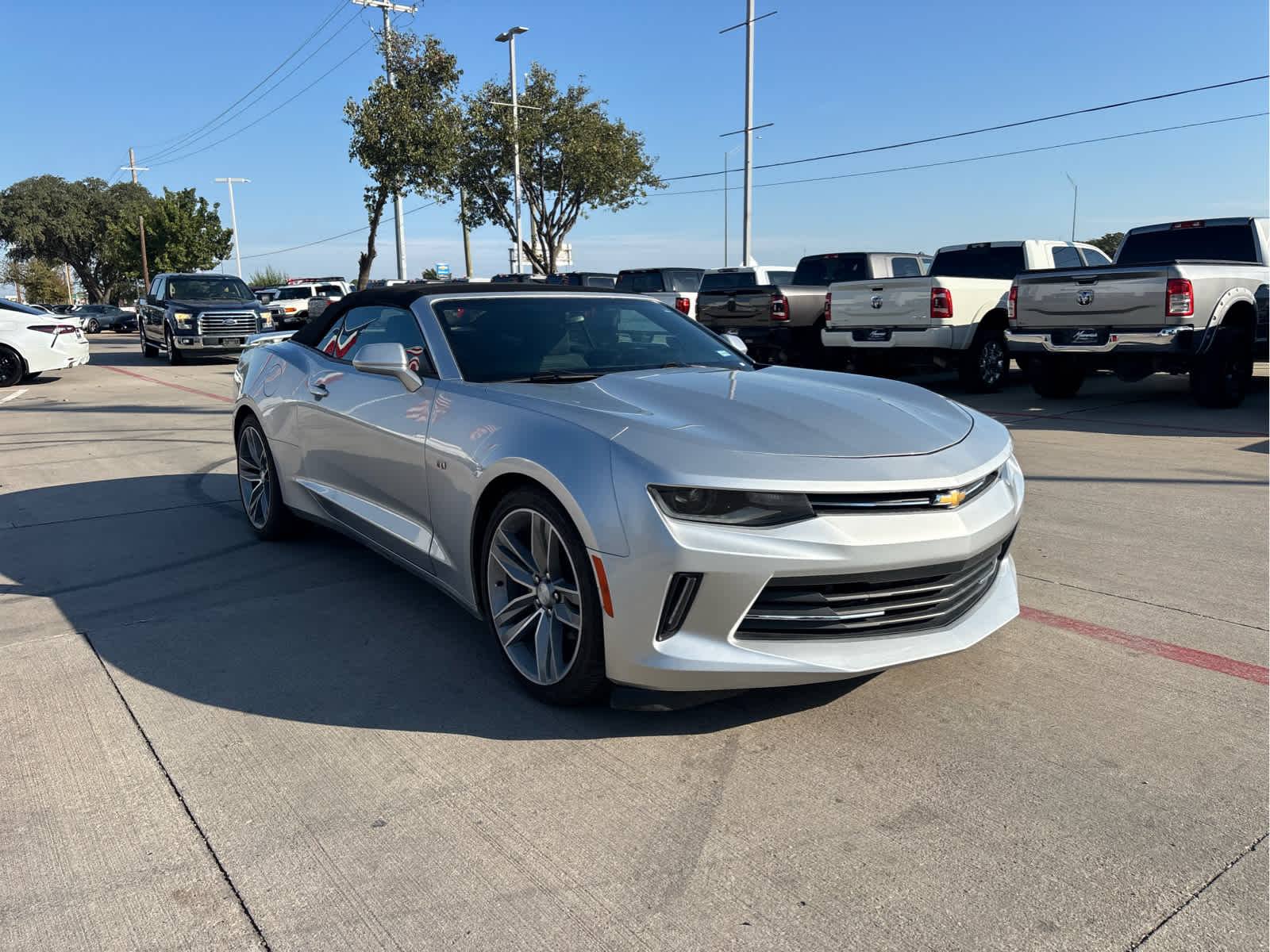 2017 Chevrolet Camaro 1LT, photo 2 of 8
