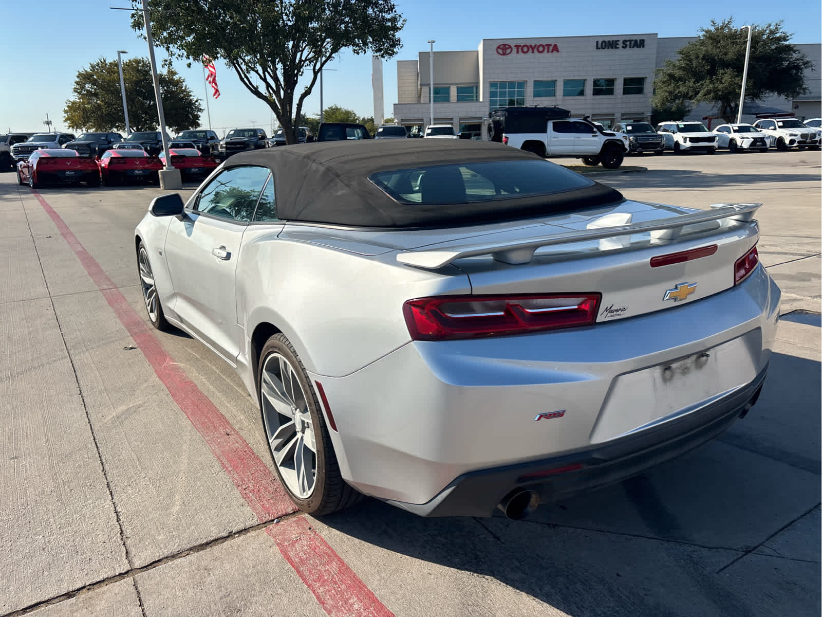 2017 Chevrolet Camaro 1LT, photo 4 of 8