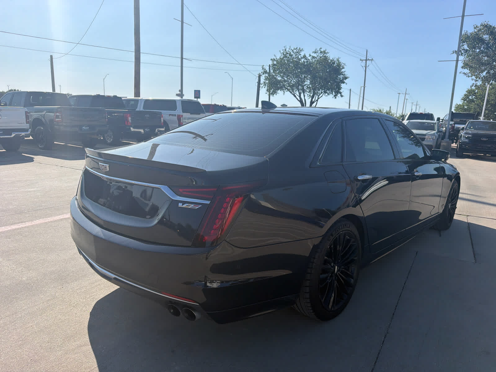 View vehicle photo 4