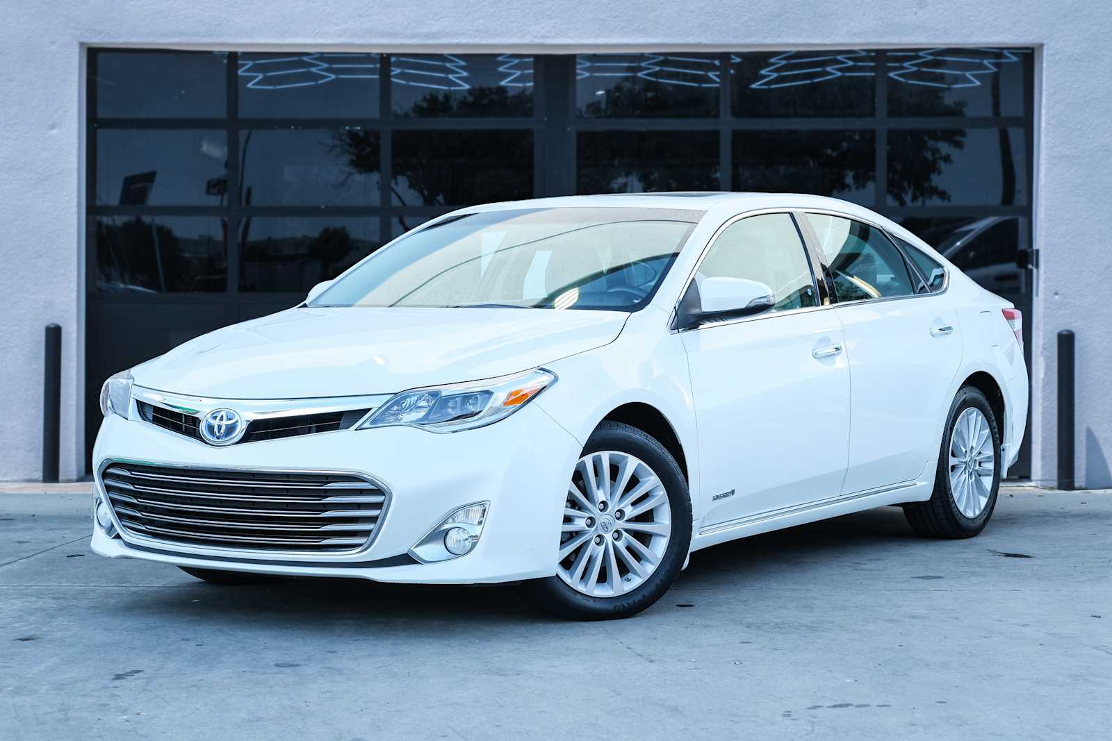 2015 Toyota Avalon Hybrid XLE Touring FWD