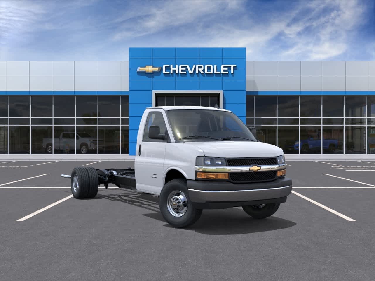 Summit White 2025 Chevrolet Express Chassis Van Rear-Wheel Drive 8-Speed Automatic