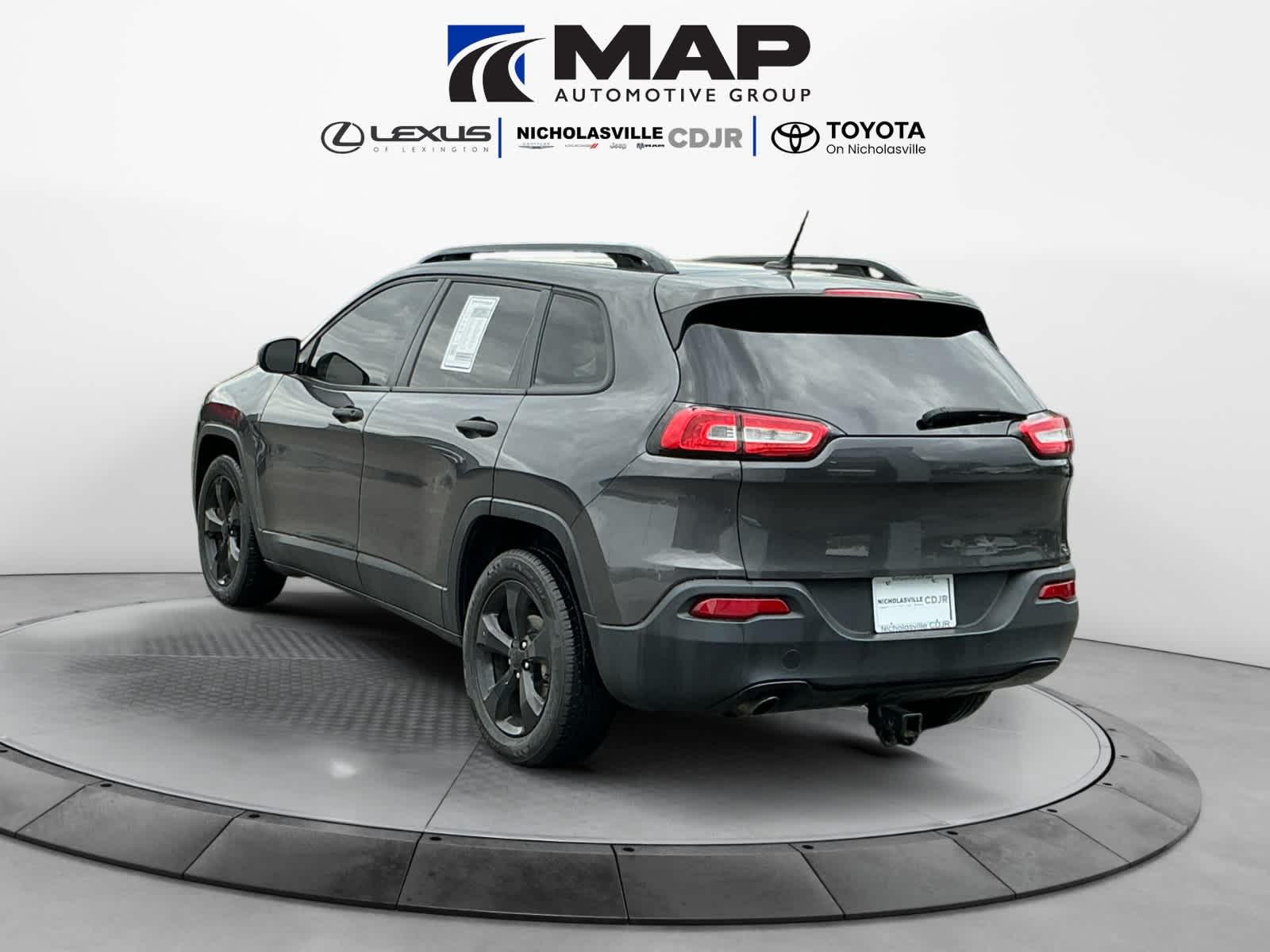 View vehicle photo 3