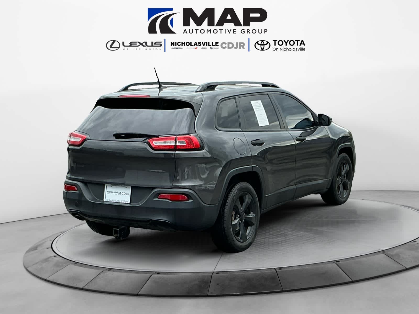 View vehicle photo 4