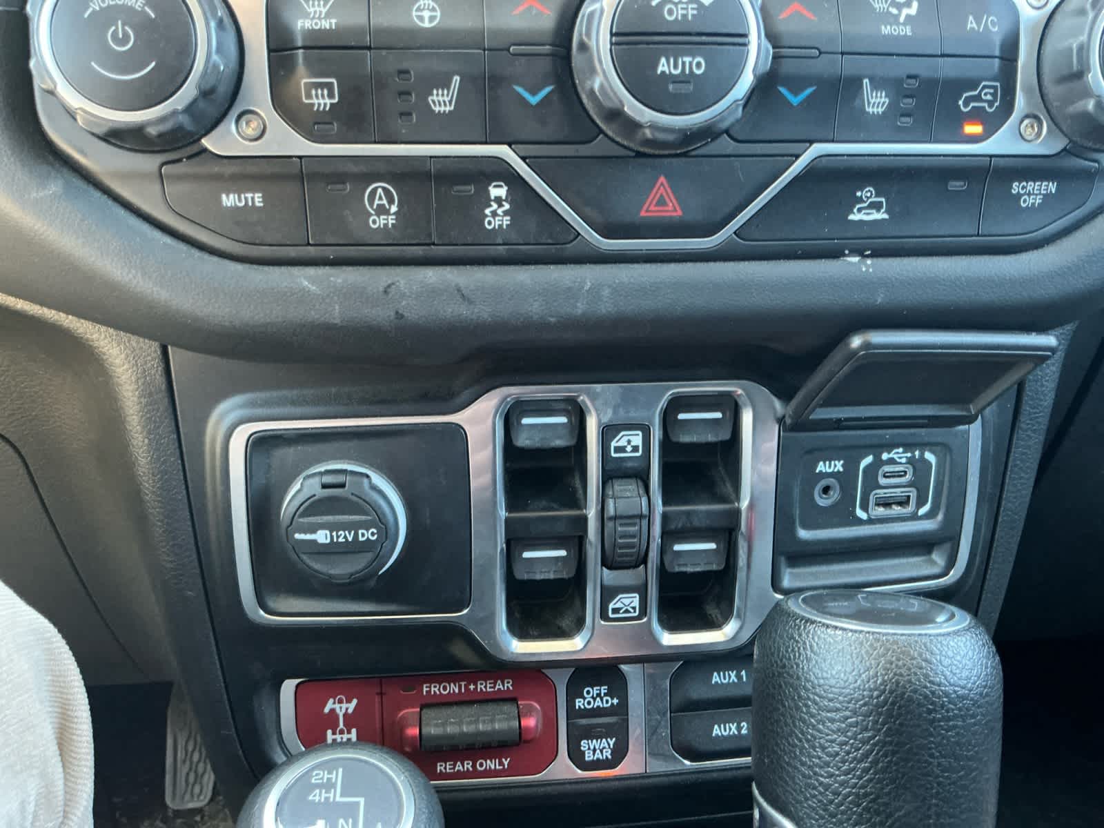 Used 2024 Jeep Wrangler SUV