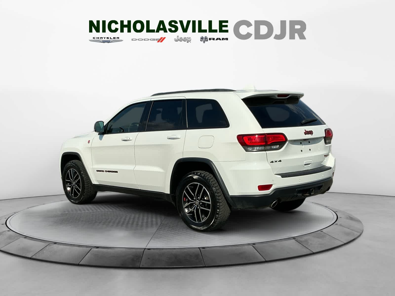Used 2018 Jeep Grand Cherokee SUV