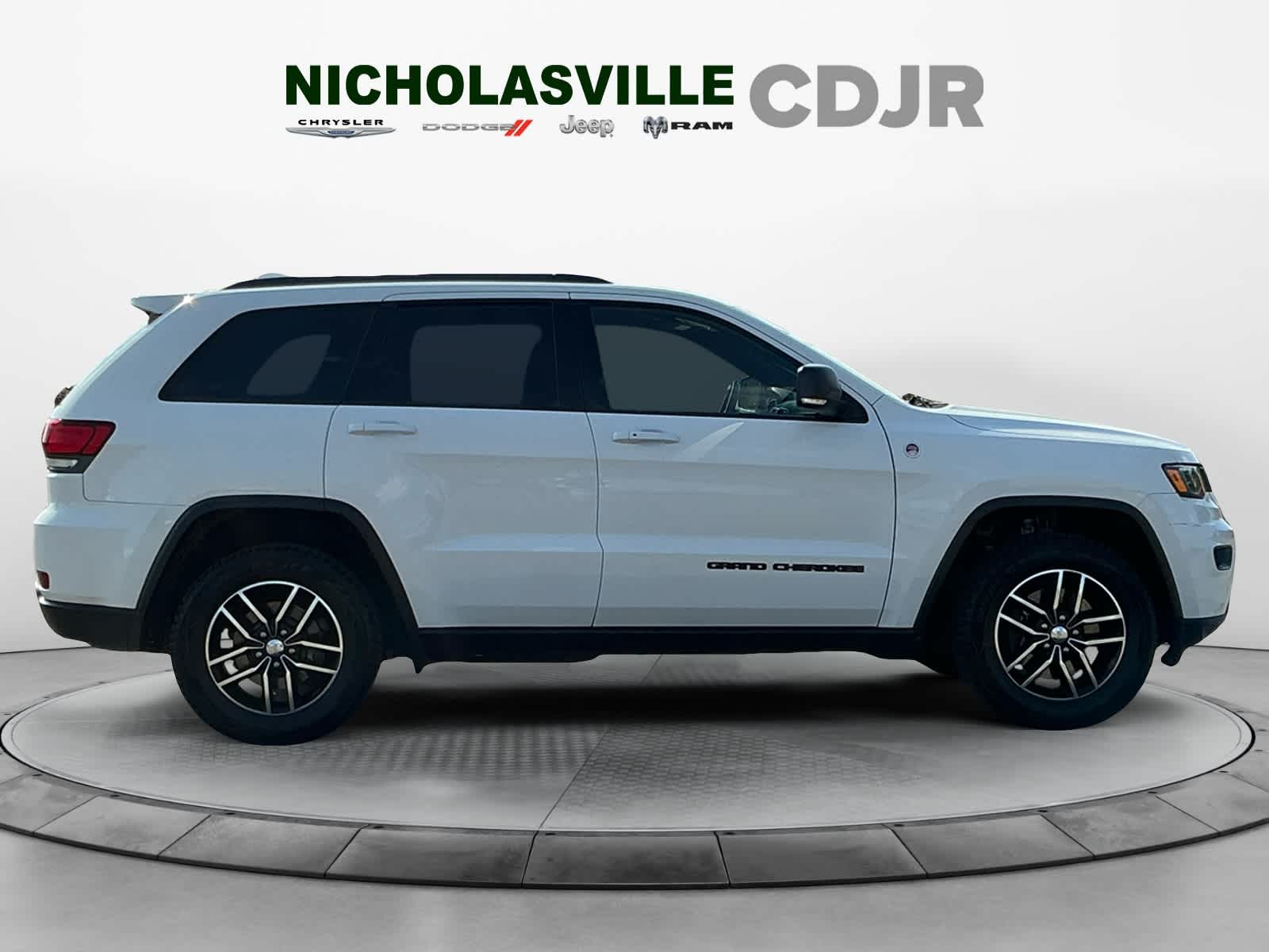 Used 2018 Jeep Grand Cherokee SUV