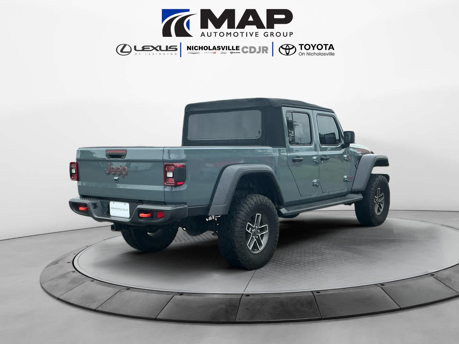 Used 2024 Jeep Gladiator Sedan