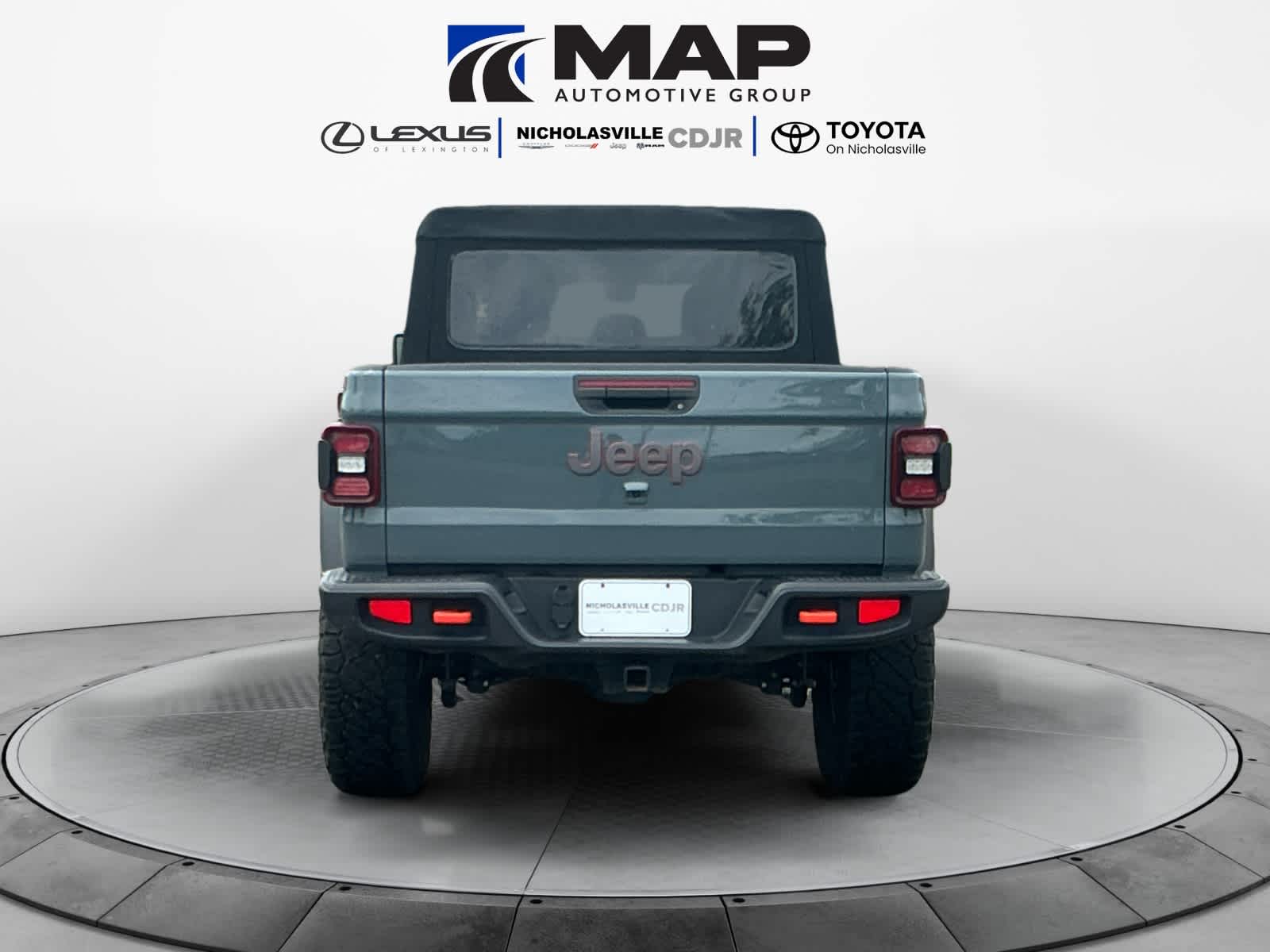 Used 2024 Jeep Gladiator Sedan