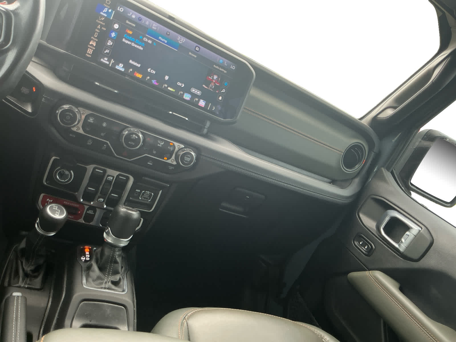 Used 2024 Jeep Gladiator Sedan