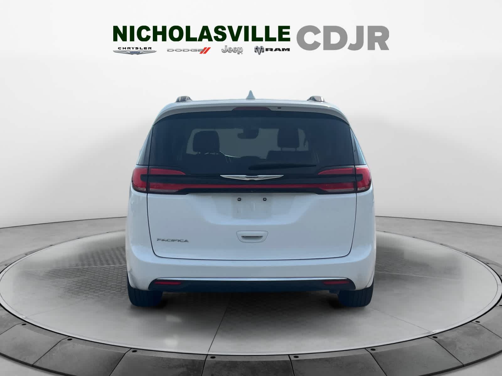 Used 2022 Chrysler Pacifica Van
