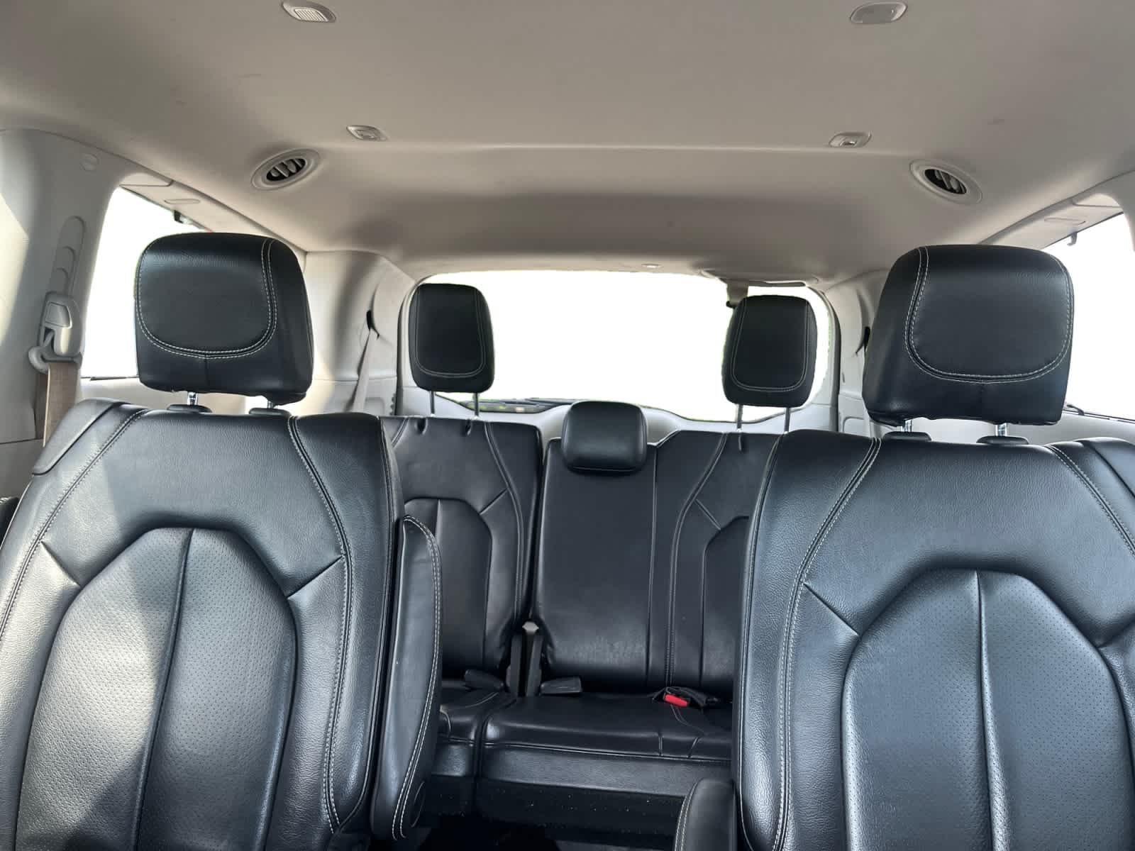 Used 2022 Chrysler Pacifica Van