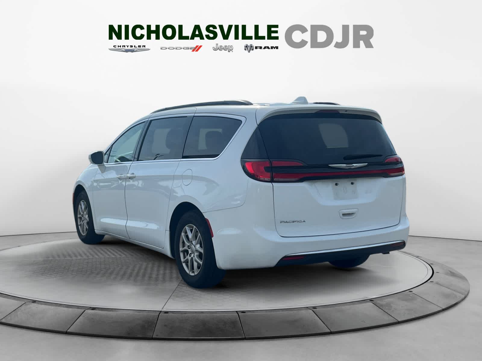 Used 2022 Chrysler Pacifica Van