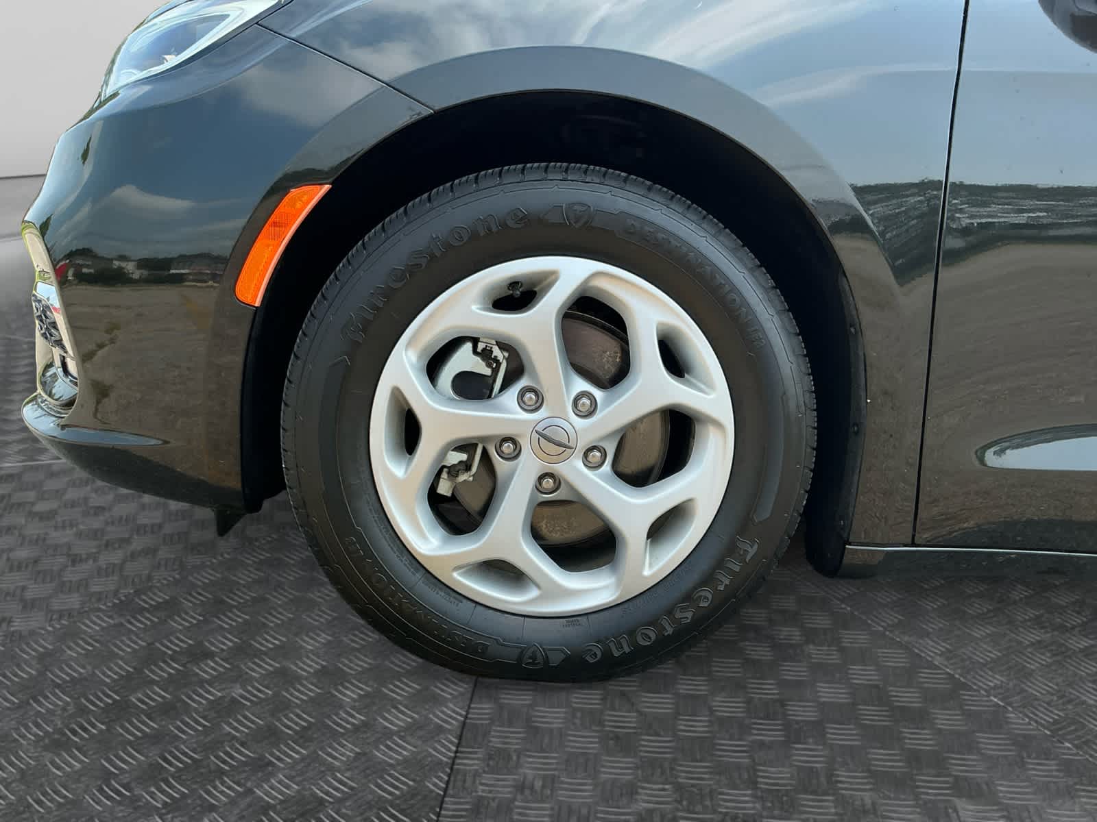 Used 2024 Chrysler Pacifica Sedan