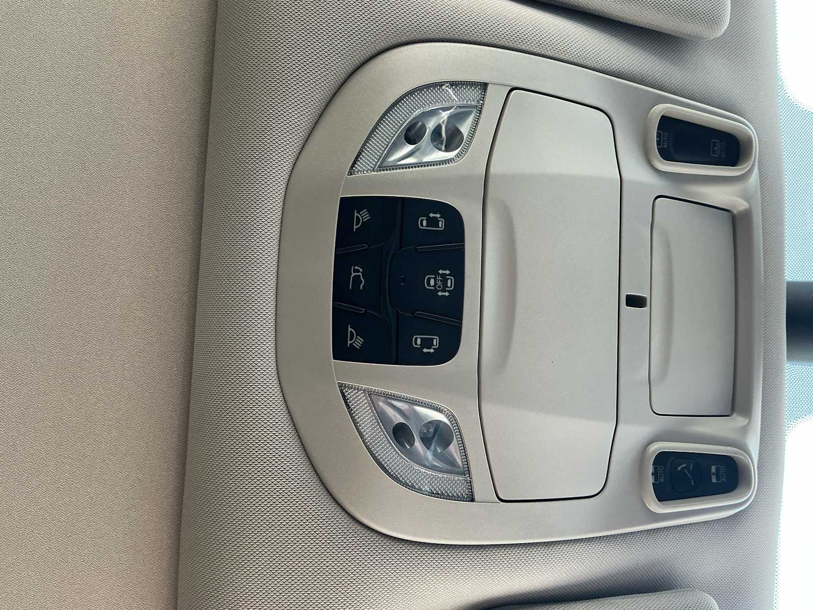 Used 2024 Chrysler Pacifica Sedan