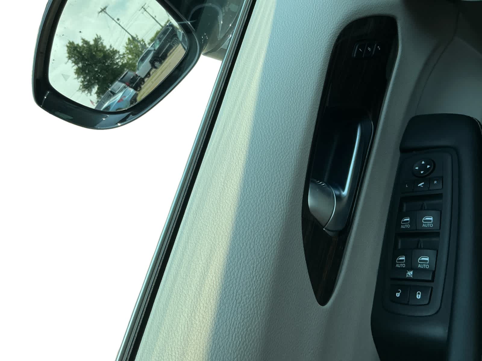 Used 2024 Chrysler Pacifica Sedan