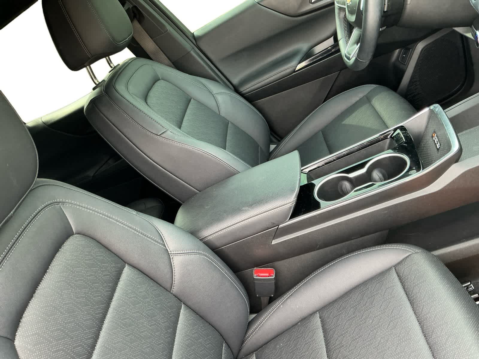 Used 2025 Chevrolet Equinox SUV