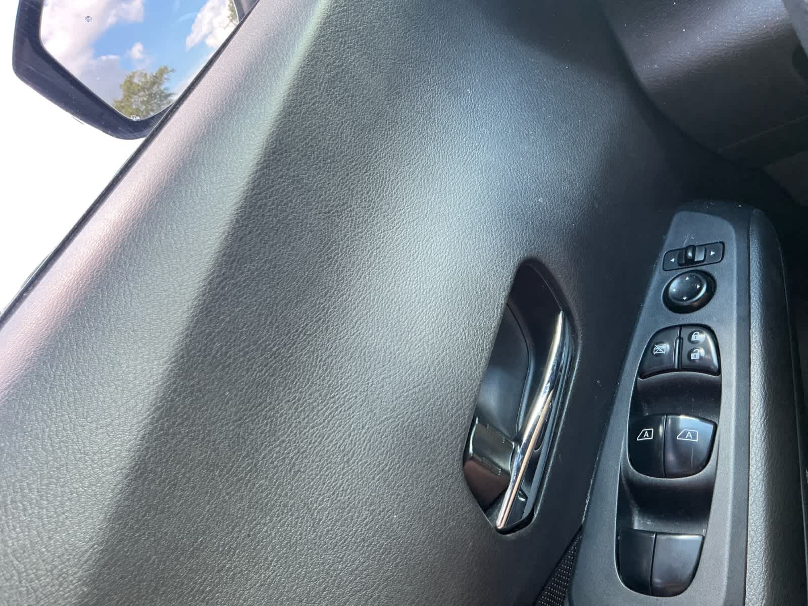 Used 2023 Nissan Kicks SUV