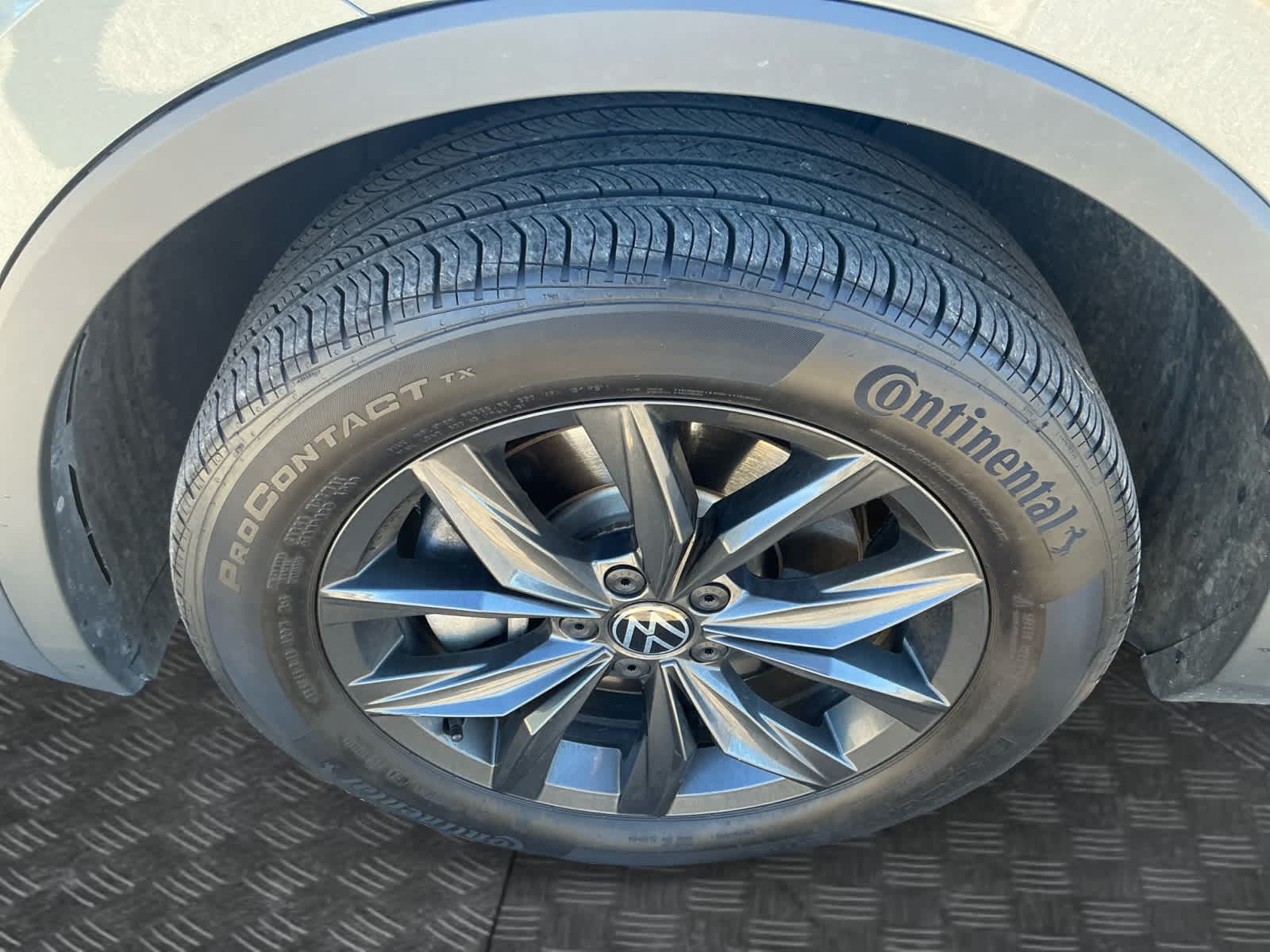 Used 2024 Volkswagen Tiguan SUV