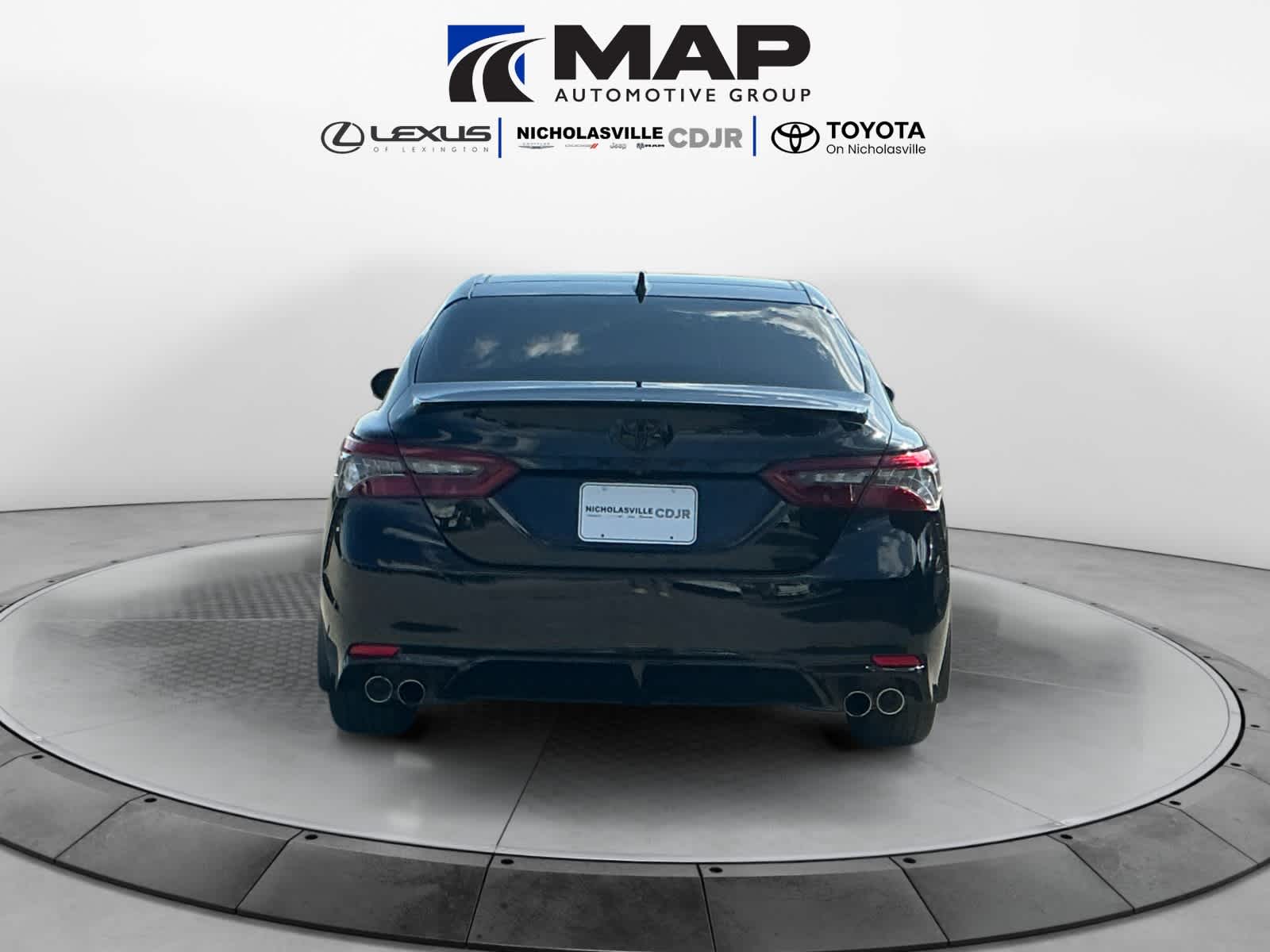 View vehicle photo 4