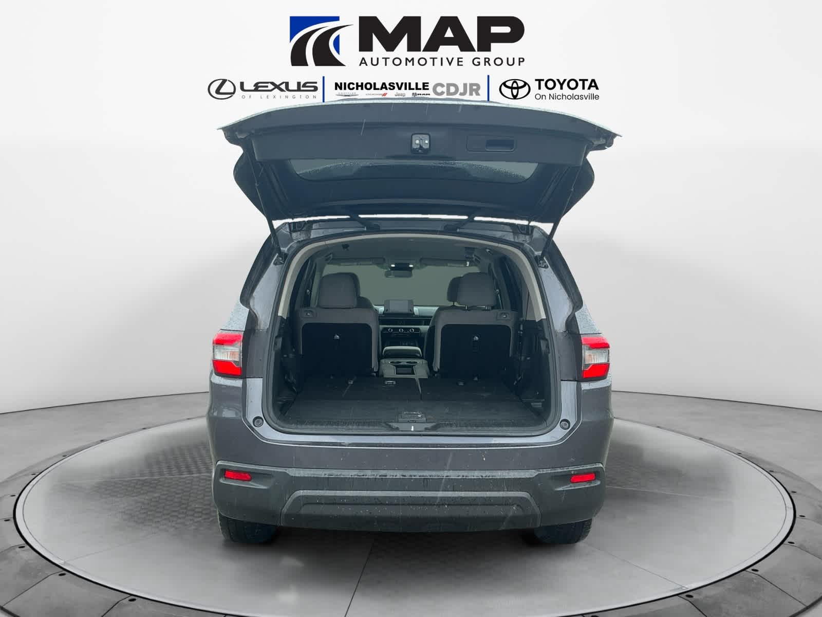 Used 2023 Honda Pilot Sedan