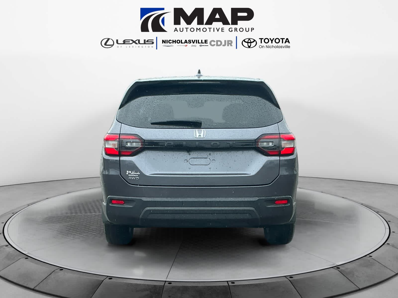 Used 2023 Honda Pilot Sedan