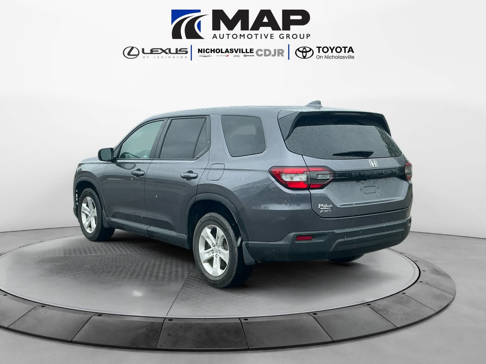 Used 2023 Honda Pilot Sedan
