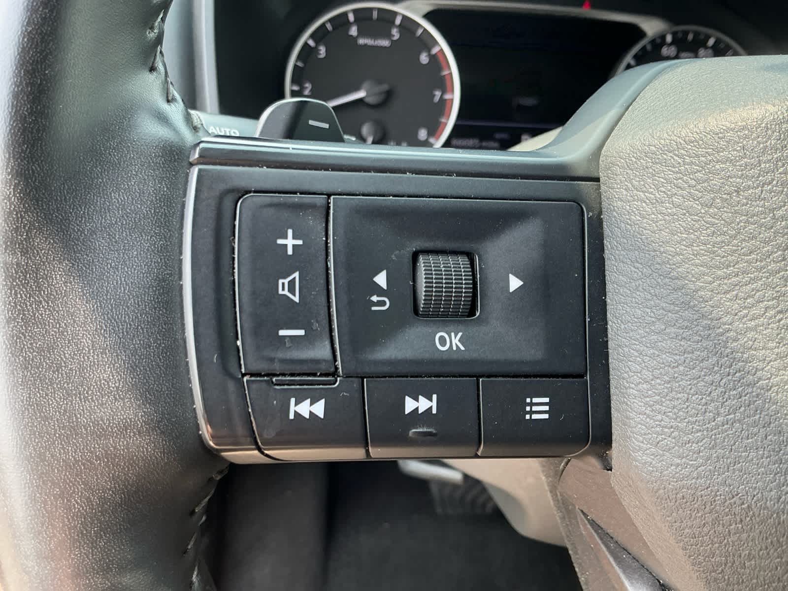 Used 2025 Nissan Rogue SUV