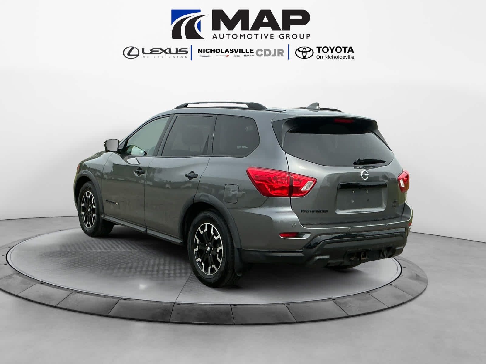 View vehicle photo 3