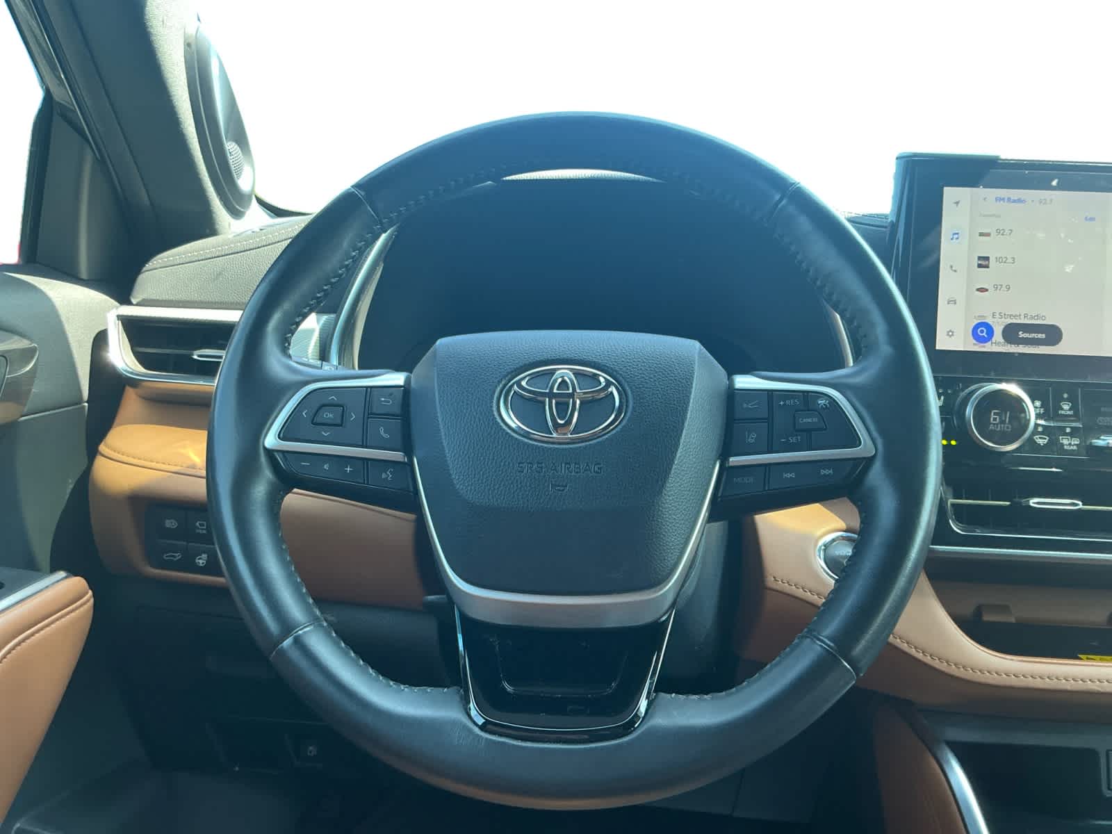 Used 2023 Toyota Highlander SUV
