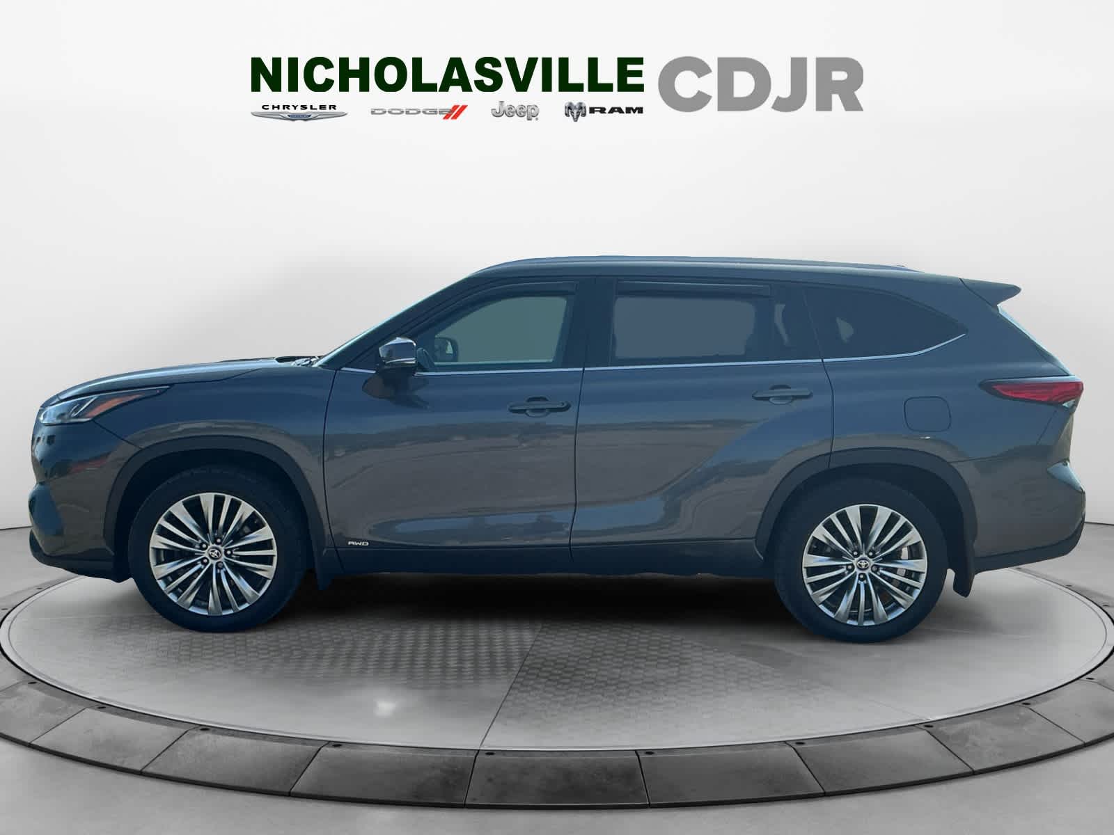 Used 2023 Toyota Highlander SUV