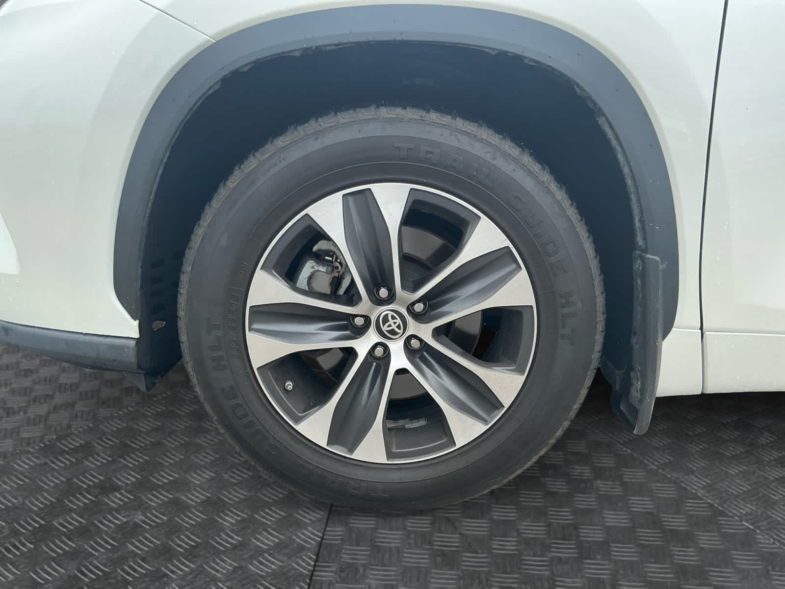 Used 2020 Toyota Highlander SUV