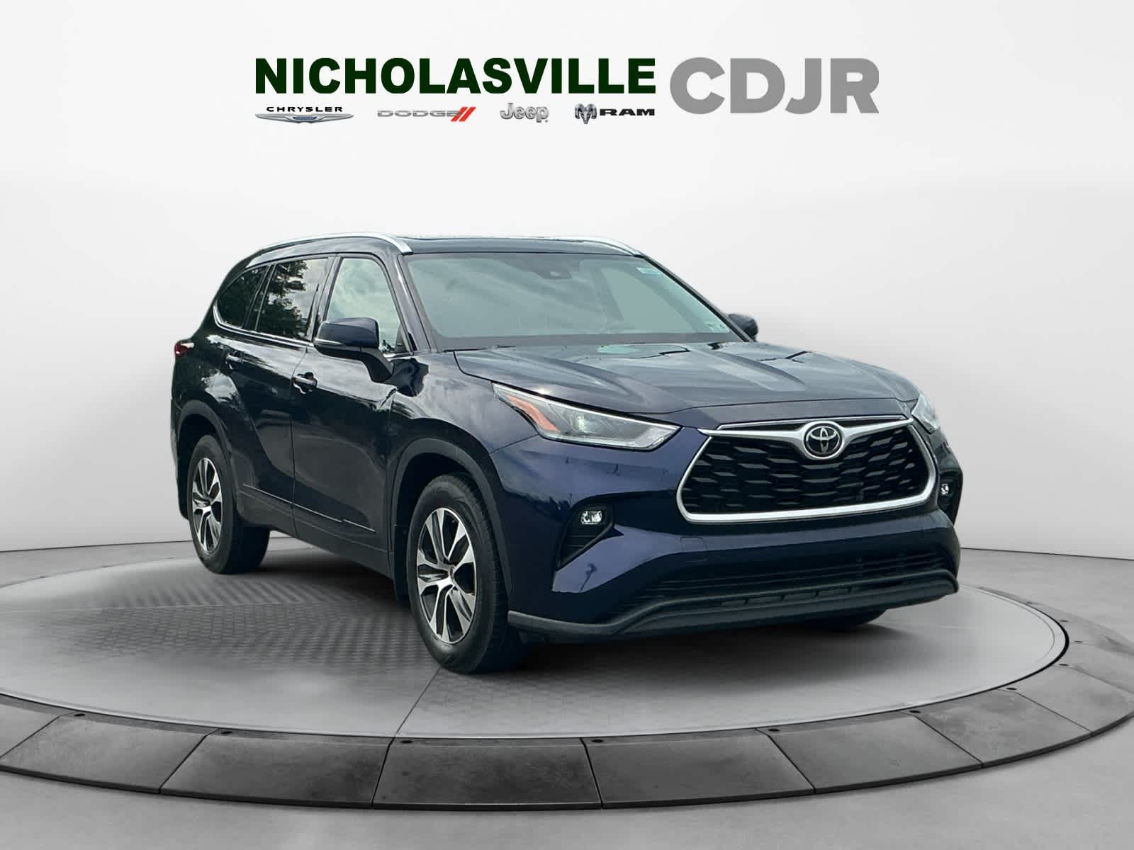 Used 2021 Toyota Highlander SUV