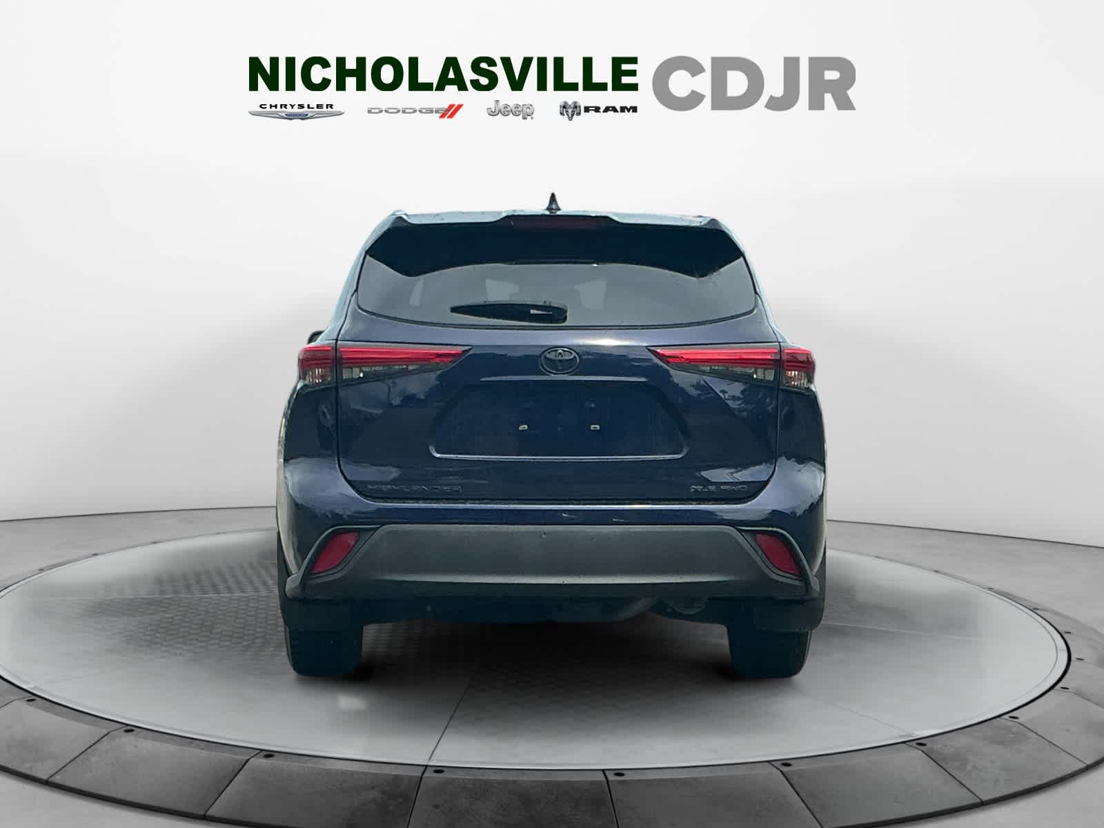 Used 2021 Toyota Highlander SUV